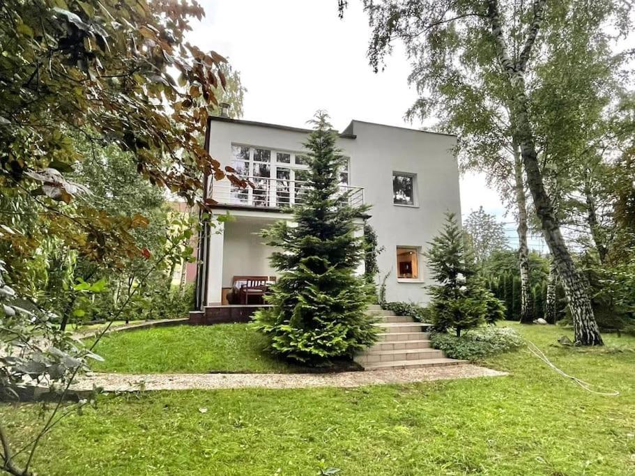 Beautiful Villa With Garden In Milanowek المظهر الخارجي الصورة