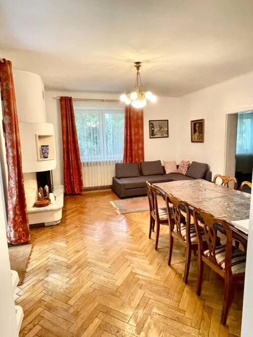 Beautiful Villa With Garden In Milanowek المظهر الخارجي الصورة
